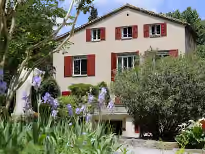 IS Aix-en-Provence