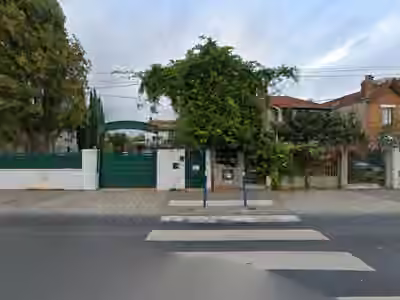 Fort School